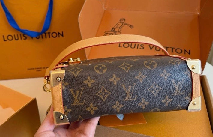 LV Side Trunk- Elegancia, carácter y presencia