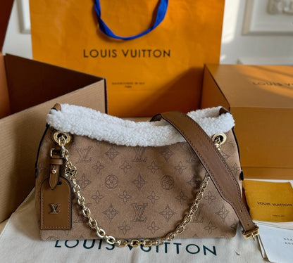 LV CarryAll BB- Pequeña pero poderosa