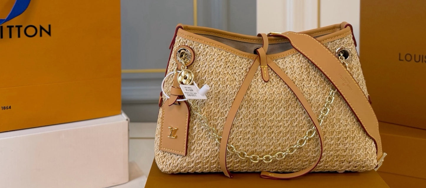 LV CarryAll BB- Pequeña pero poderosa